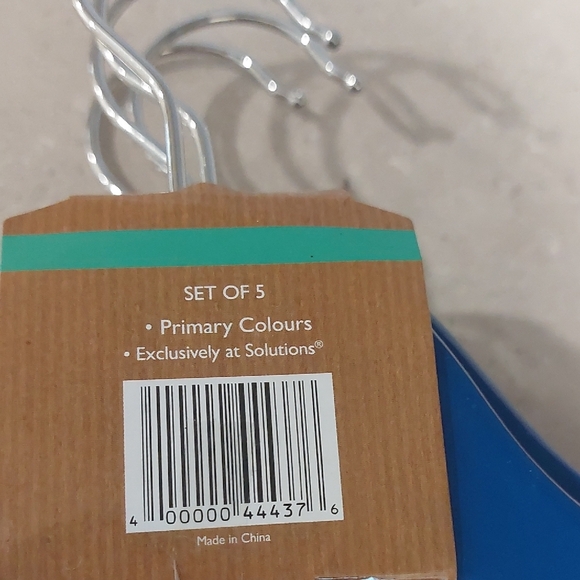 NWT, Solutions Kids Collection Multi-Color Hangers with Clips - Picture 3 of 3